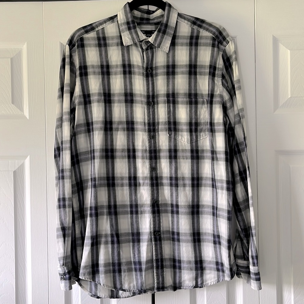 Men’s GAP Plaid Button Down Shirt